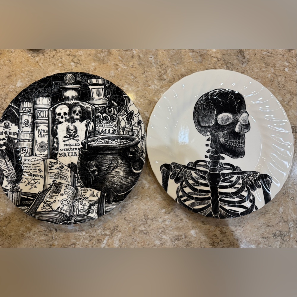 2 English Pottery ROYAL ESSEX Skull 10 In Skulls Dinner Plates